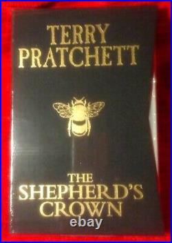 Terry Pratchett Shepherds Crown Waterstones Exclusive Slipcase Ltd Num Edition