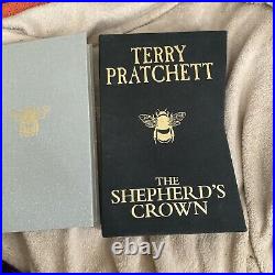 Terry Pratchett The Shepherd's Crown Waterstones Number Limited Edition Slipcase