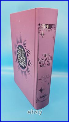 This Kingdom Will Not Kill Me by Ilona Andrews French language special edition