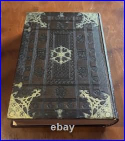Vintage 1954 Gutenberg Holy Bible, Waverley Book Company Ltd